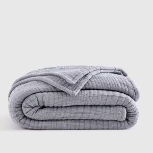 NWOT QUINCE Organic Cotton Channel Stitch Coverlet Full/Queen Blue 4242